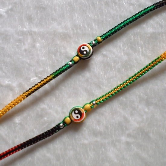 HANDMADE PERUVIAN BEADED FRIENDSHIP BRACELET ~Rasta Multi-colored with Yin-Yang bead ~Jewelry