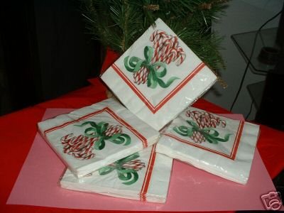 HOLIDAY LUNCHEON NAPKINS,4-16CT,3PLY,13"X13.5 PACKAGES