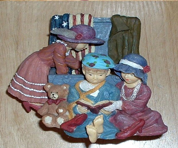 HIDDEN TREASURES FIGURINE by YOUNGS *NEW IN BOX*