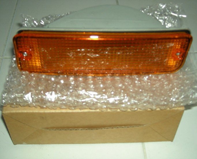 TOYOTA COMPACT P/U '89-95 SIGNAL LAMP ASSEMBLY *NIB*