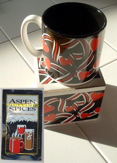 HEARTS & RIBBONS CERAMIC MUG **NEW **