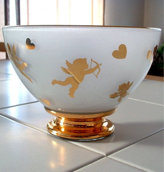 VALENTINES DECORATIVE COLLECTIBLE BOWL **NEW**