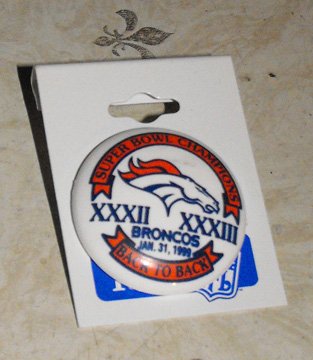 DENVER BRONCOS SUPER BOWL BACK TO BACK LAPEL PIN *NEW*