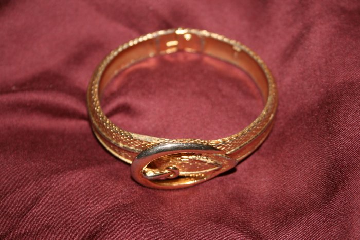 Vintage Avon Gold-Toned Buckle Design Bracelet Cuff
