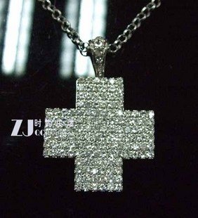 data traveler flash drive necklace 4 GB