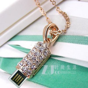 data traveler flash drive necklace 4 GB