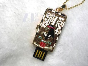 data traveler flash drive necklace 4 GB