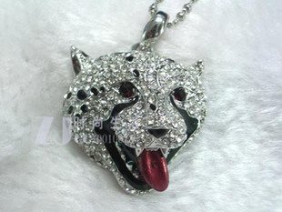 data traveler flash drive necklace 4 GB