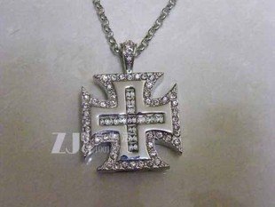 data traveler flash drive necklace 8GB