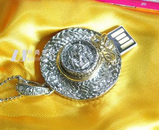 data traveler flash drive necklace 8GB