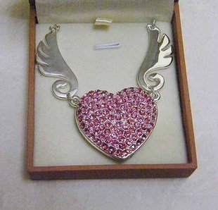 data traveler flash drive necklace 16GB