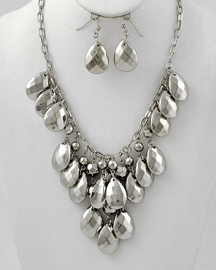 Goldtone Metal Graduating Flower Necklace & Fish Hook Earring Set