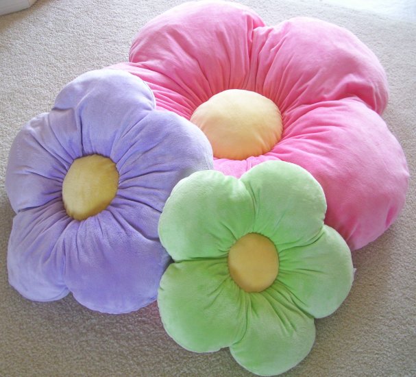 Daisy Flower Pillow - Kids/Girls Room - Pink - Large