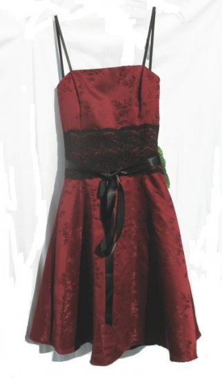 URBAN GIRL Juniors Burgandy Lace Formal Dress 3 4 NWT NEW