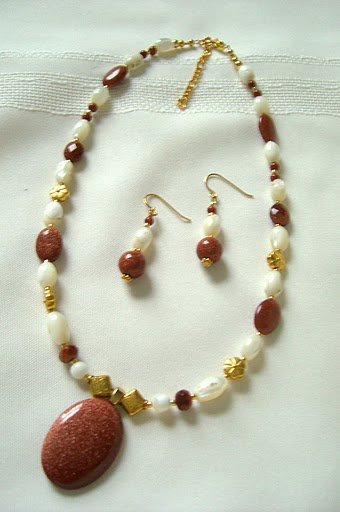 Goldstone Pendant Necklace 3013