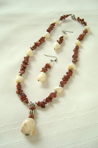 38mm Natural Mother-Of-Pearl with Sterling Silver, Goldstone Pendant and Nuggets Necklace Set 3061