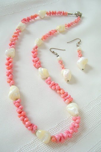 Pink Coral Nuggets and Mother-Of-Pearl Freeform Stones Necklace Set 3156
