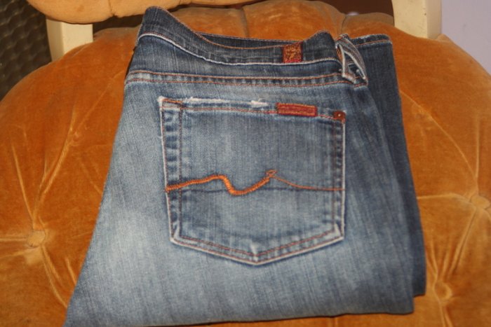 SEVEN FOR ALL MANKIND WOMENS BOOTCUT JEANS SIZE 27 X 31