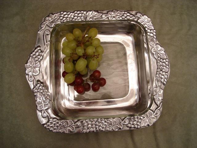 Grape 8" x 8" Pyrex Holder