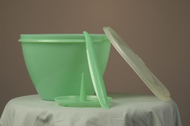 Vintage Tupperware Jadeite Lettuce Crisper 4 pc Corer & Spike