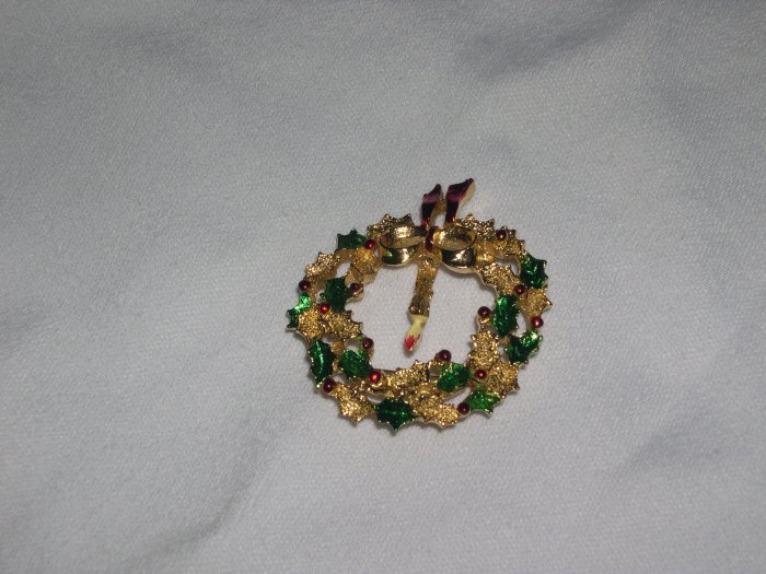 Vintage Gerry's Christmas Wreath Brooch