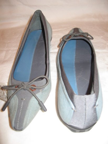 NEW Cole Haan G-series Womens Flat Shoes, size 5B - Clearance item
