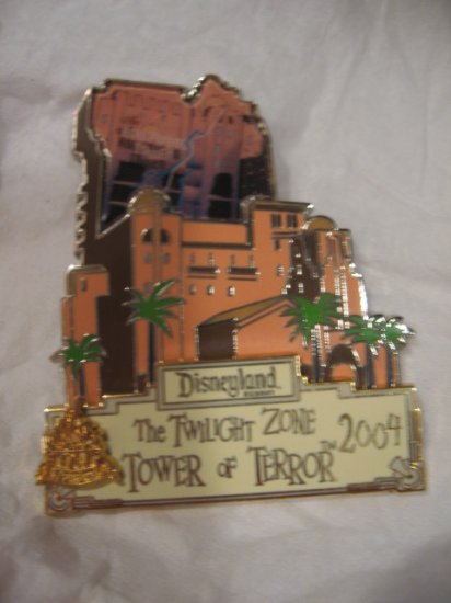 Disney Pins : Magical Milestones 2004 - Twilight Zone Tower of Terror Pin