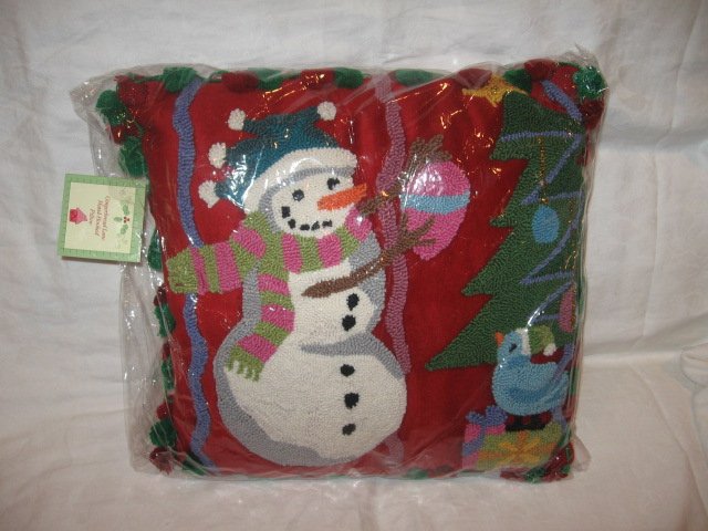 New CHRISTMAS HOLIDAY PILLOW 18" X 18"
