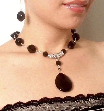 NN0012 - NECKLACE WITH FACETED BLACK ONYX BEADS (FREE EARRINGS)(SELL NATALIA)