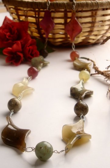 N0012 - NECKLACE WITH NATURAL MULTICOLOR ANTIQUE JADE ( FREE EARRINGS)
