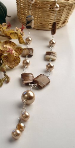 N0561 - NECKLACE FLAT RECTANGULAR CREAM AND BROWN CAPPUCCINO BEADS (SOLD)