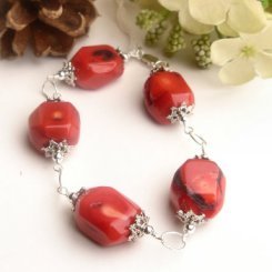 B004 - BRACELET 8 INCH WIHT ADJUSTABLE NATURAL RED CORRAL BEADS (FREE SHIPPING)(SELL NATALIA)