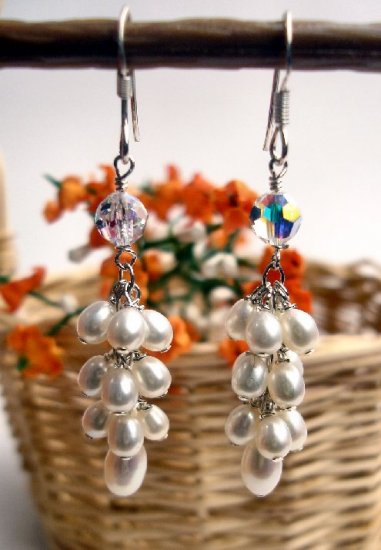 E0003 - EARRINGS WITH WHITE FRESH WATER PEARLS WITH SWAROVSKI CRYSTAL (FREE SHIPPING)
