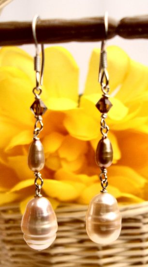 E0027 - EARRINGS WITH BEAUTIFUL FRESHWATER PEARLS AND SWAROVSKI CRYSTAL (FREE SHIPPING)