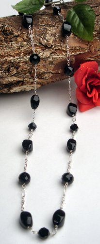 N0646 - NECKLACE WITH BLACK ONYX BEADS (FREE EARRINGS)