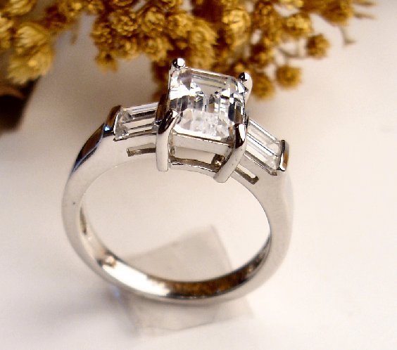 R0005 - RINGS CZ SQUARE AND BAGUETTES CLEAR (FREE SHIPPING)