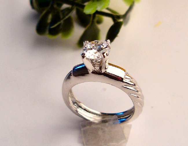 R0008 - RINGS WITH CLEAR CZ (FREE SHIPPINGS)