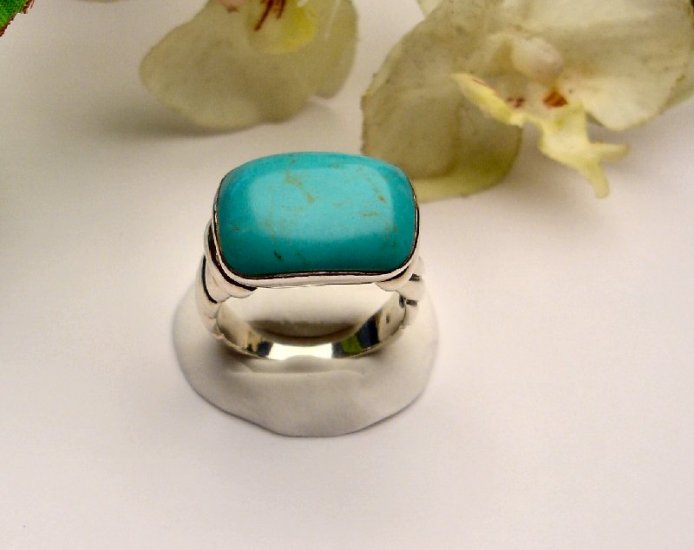 R0009 - RINGS WITH NATURAL GREEN TURQUOISE (FREE SHIPPING)