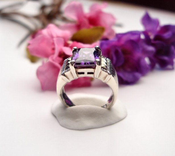 R0020 - RING WITH PURPLE AMETHYST CUBIC ZIRCONIA (FREE SHIPPING)