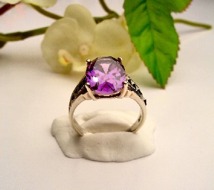 R0030 - RINGS WITH BEAUTIFUL AMETHYST CZ (FREE SHIPPING)