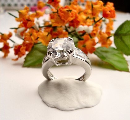 R0027 - RING WITH CLEAR CUBIC ZIRCONIA / BAGUETTES (FREE SHIPPING)