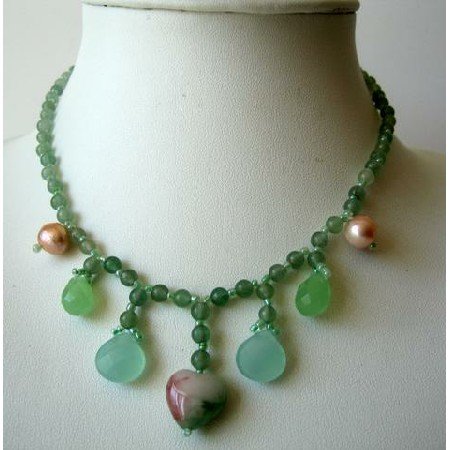 UNE044 Cute Green Lucite Bead Necklace w/ Simulated Stone Dangling