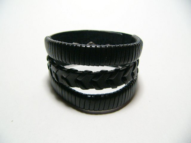 Black Gothic Bracelet Wristband Cuff Goth (B628R)