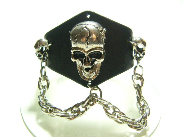 Skull Gothic Bracelet Wristband Cuff Punk (B630R)