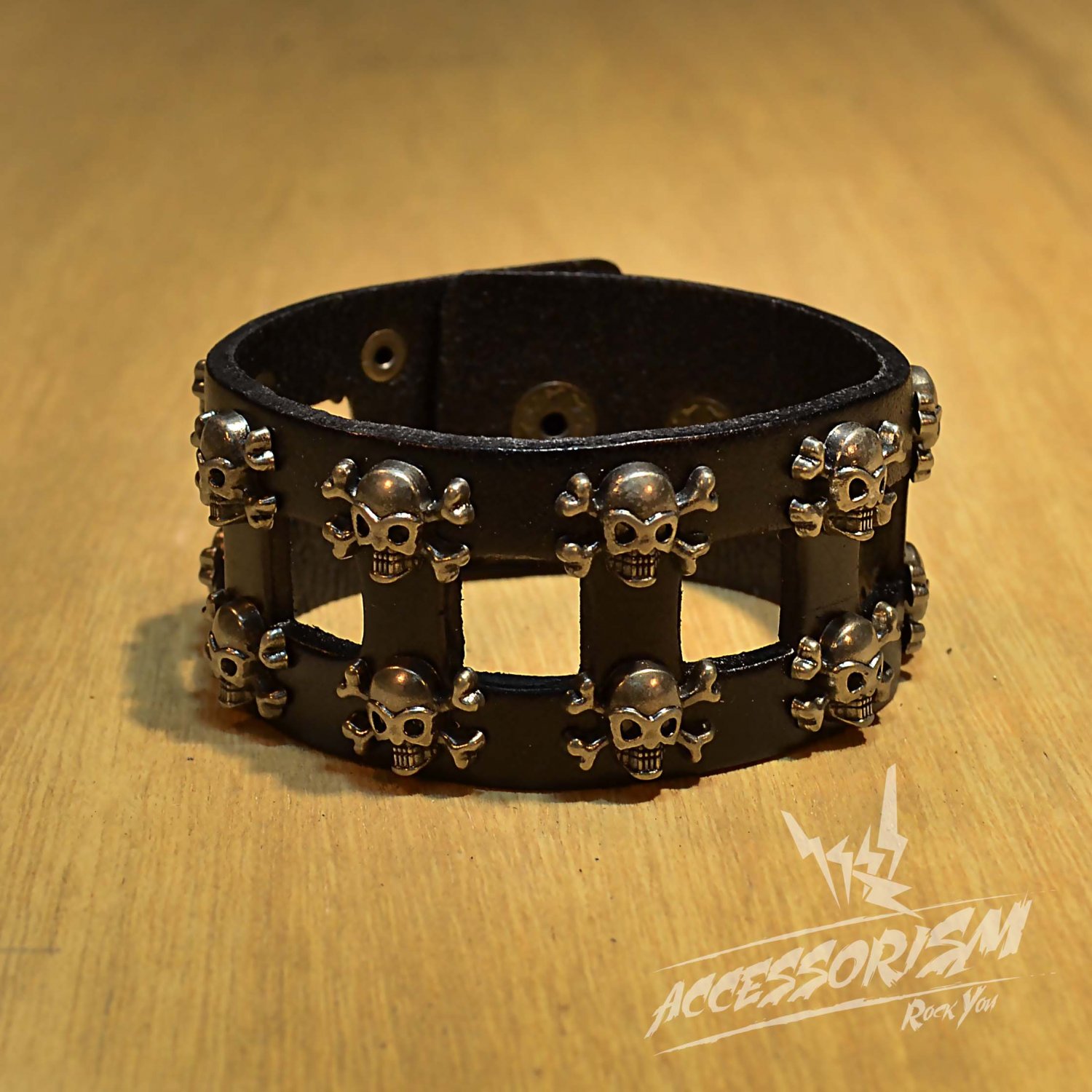 Free Shipping Multi Skull Black Leather bracelet (B657R)