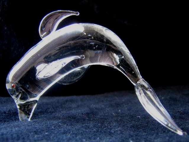 DOLPHIN CRYSTAL GLASS COLLECTIBLE MINIATURE FIGURINE