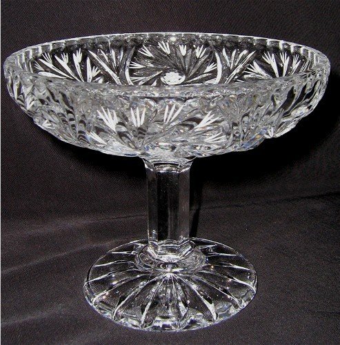 STEMMED CRYSTAL GLASS NANDCUT SERVING TRAY