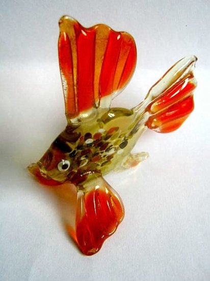 FISH ART GLASS COLLECTIBLE MINIATURE FIGURINE