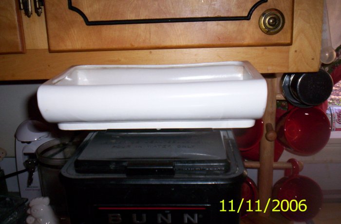 Abingdon White Planter