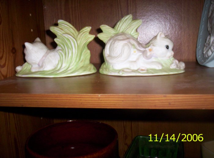 Twin porcelain cat figurines
